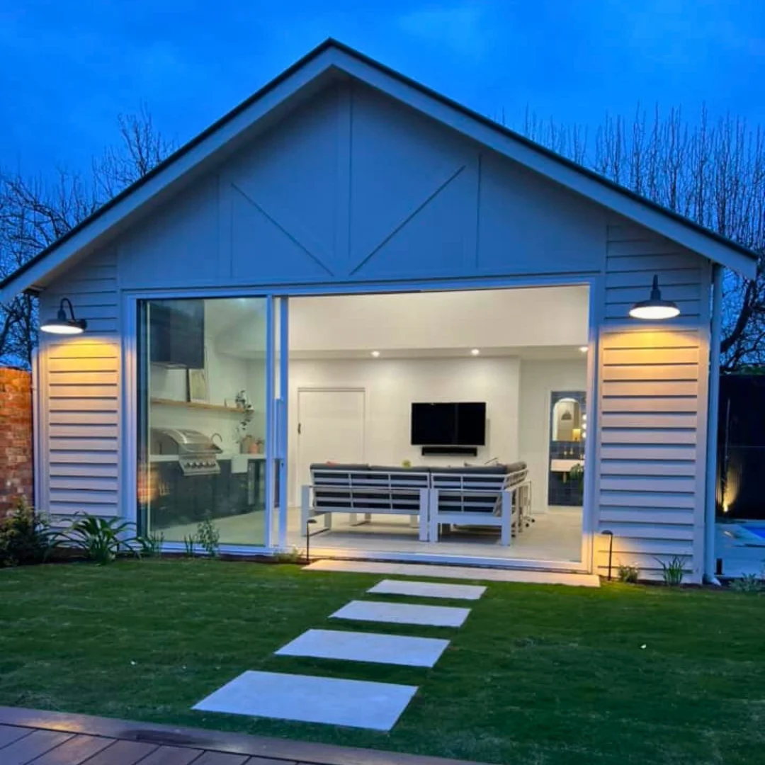 Runaway Bay renovation by Concept Design Construct